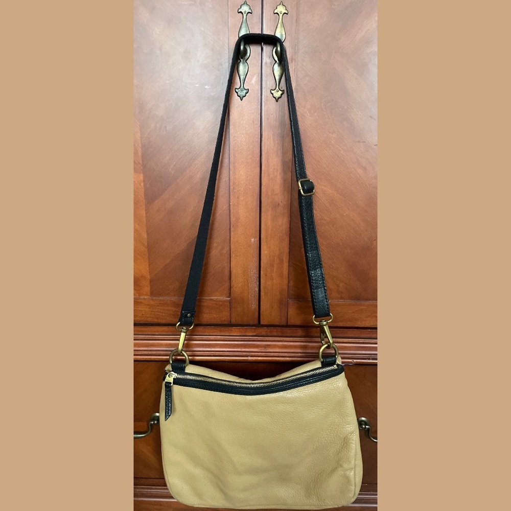 Two Toned Fossil Large Crossbody Bag - Picture 3 of 4